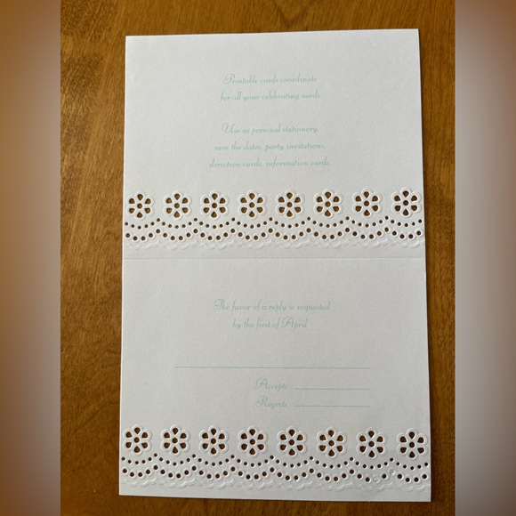Martha Stewart 36 printable eyelet cards & envelopes. - Picture 3 of 5